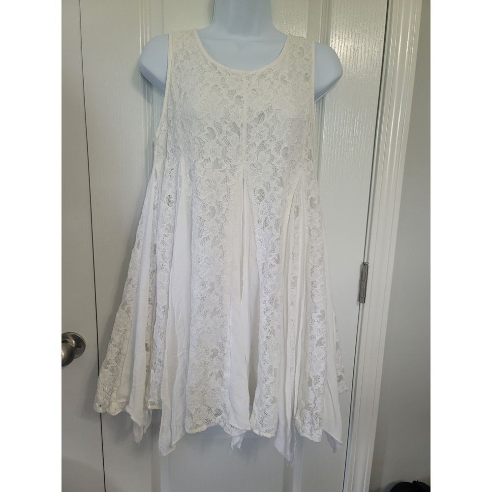 Umgee‎ Sleeveless White Blouse size Medium